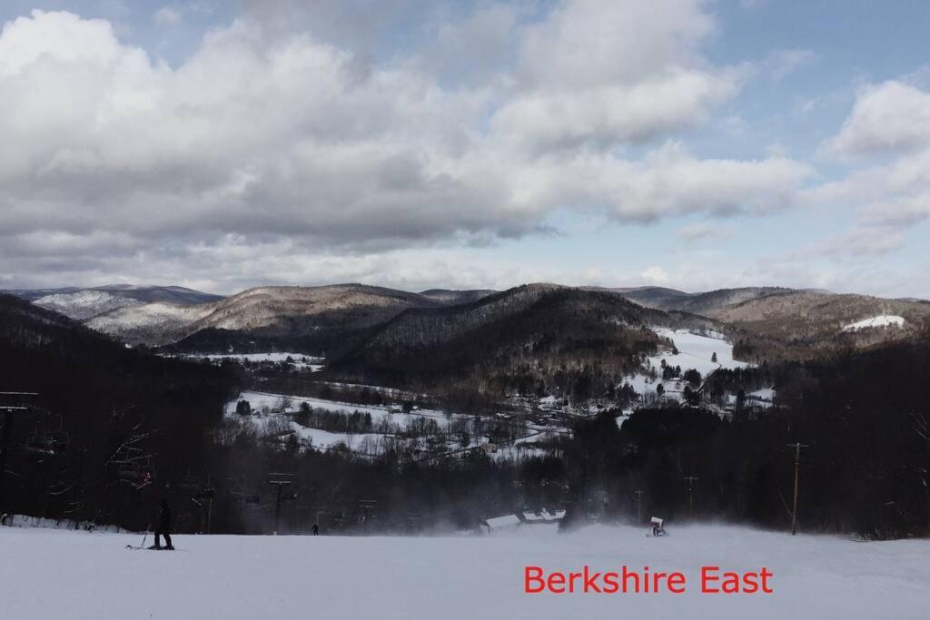 2 Bed Berkshire Getaway @ Stephentown Hotel 외부 사진